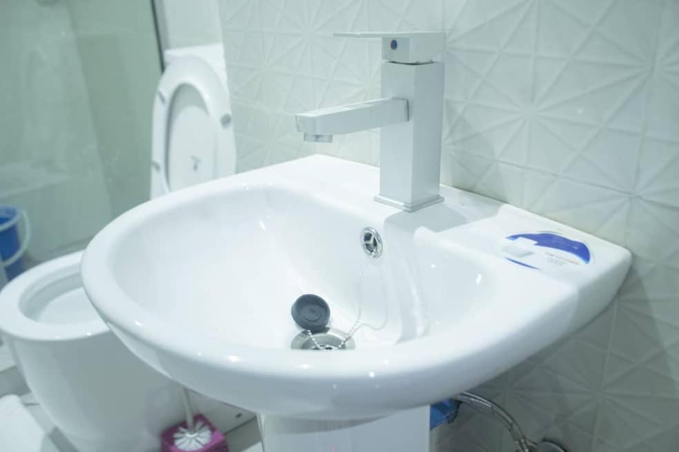 Kay Luxury Suites Uyo Extérieur photo