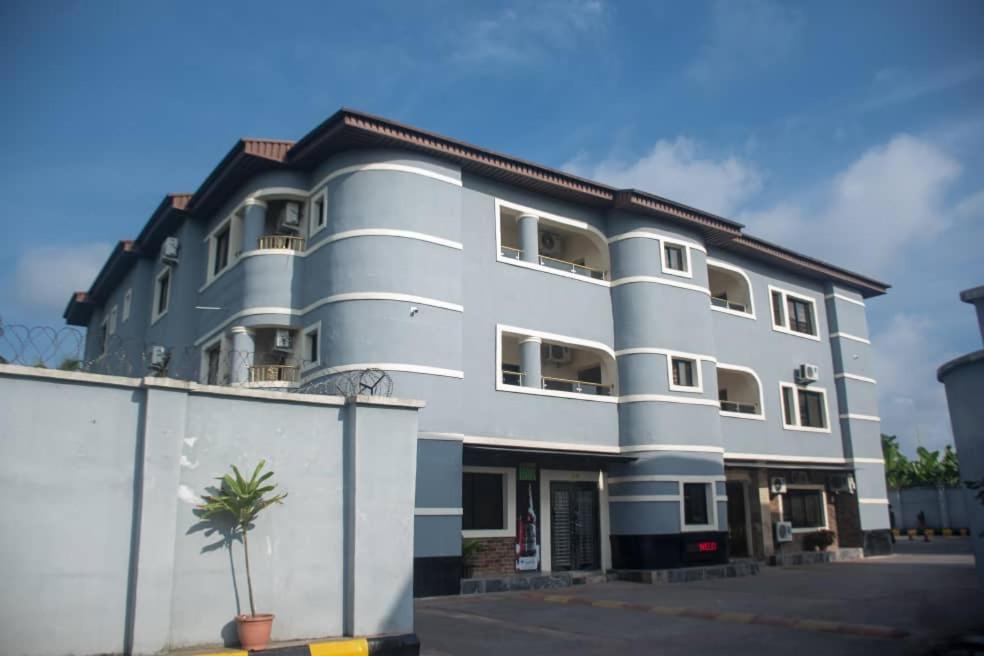 Kay Luxury Suites Uyo Extérieur photo